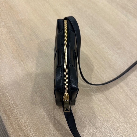 Bottega Veneta Cassette Crossbody Bag - Picture 4 of 4